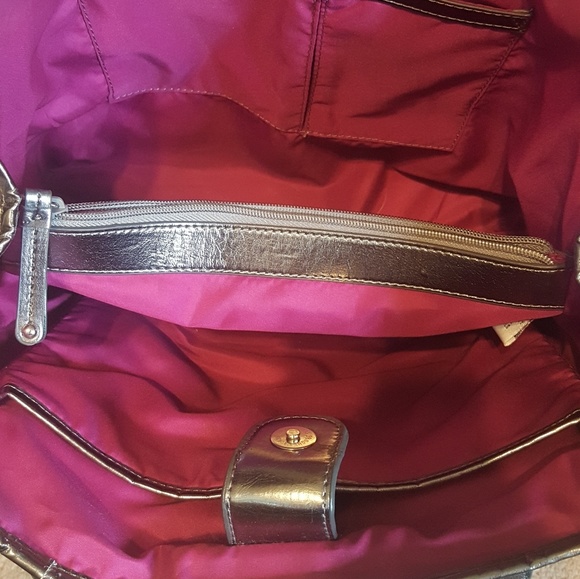 Handbag - Picture 2 of 3